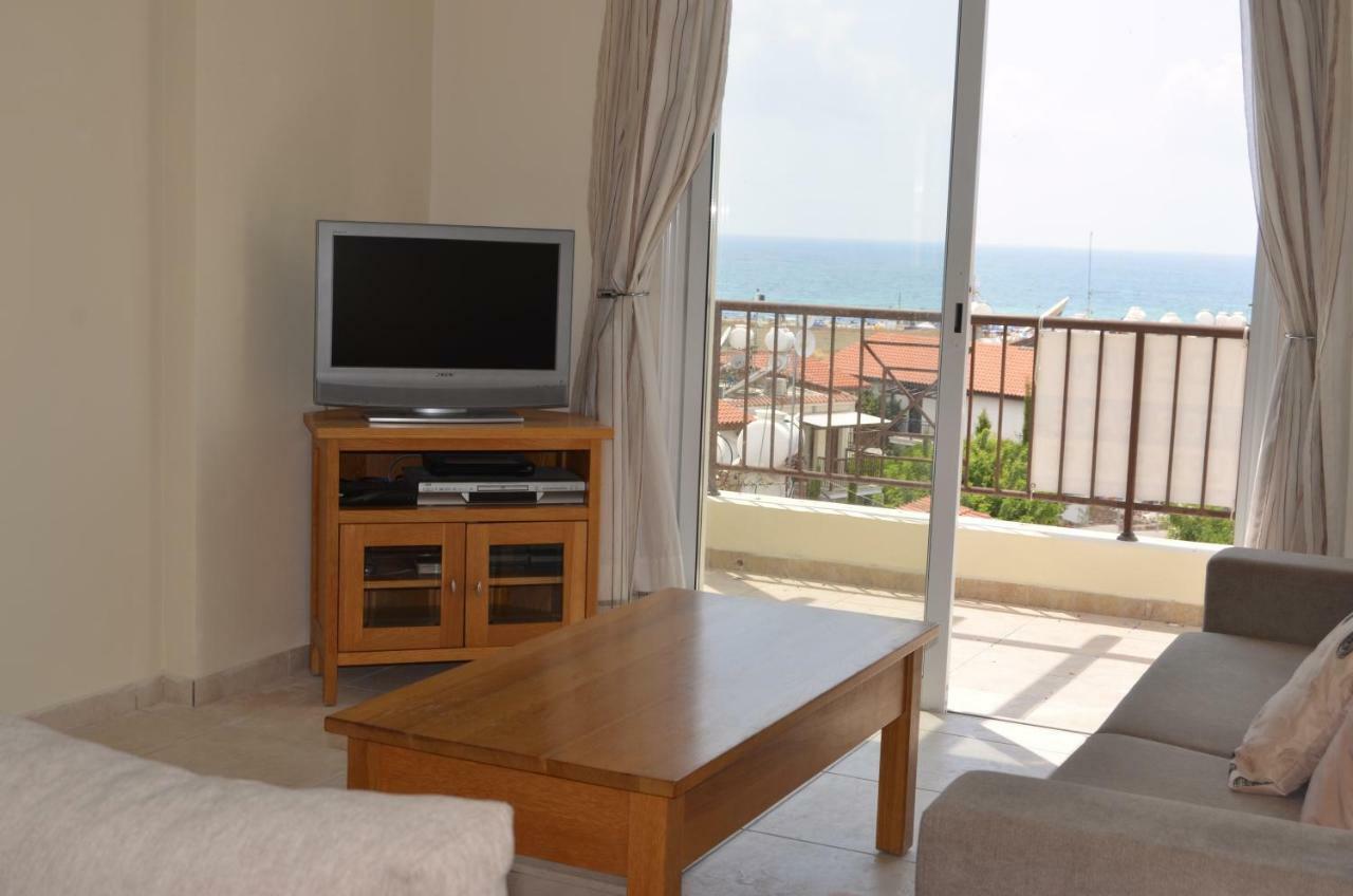 Caiti'S Place Apartment Paphos Exterior foto